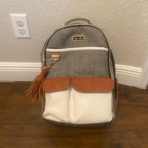 Itzy ritzy coffee and cream boss diaper bag